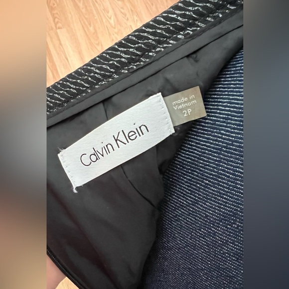 SOLD! Calvin Klein 2 Piece Set Skirt And Jacket Size 2 - Picture 4 of 8